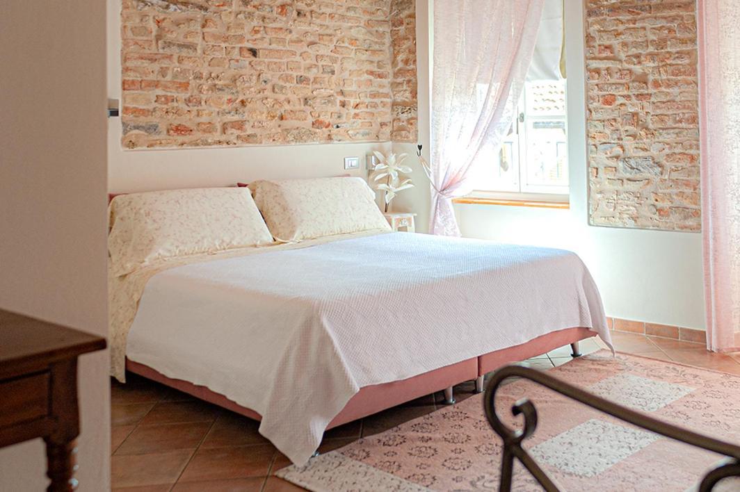 Il Giardino Sul Tetto B&B Guarene Zewnętrze zdjęcie