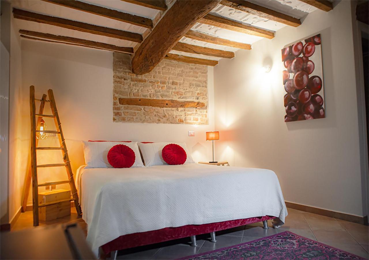 Il Giardino Sul Tetto B&B Guarene Zewnętrze zdjęcie