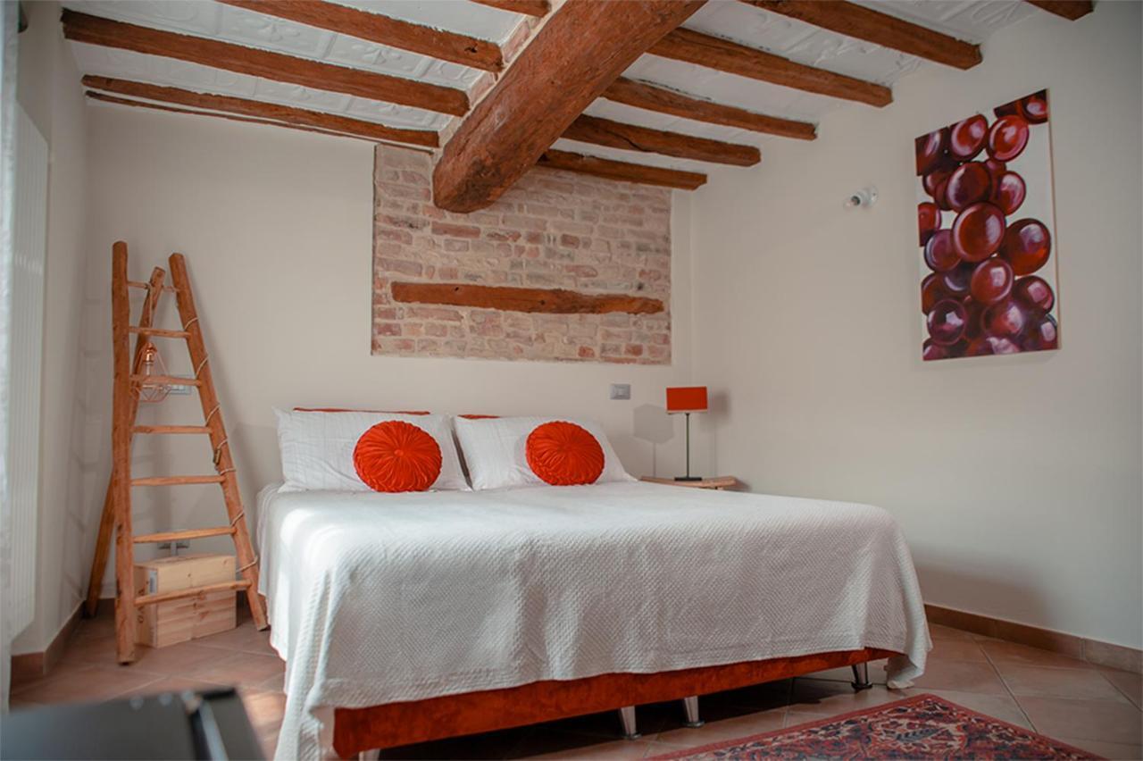 Il Giardino Sul Tetto B&B Guarene Zewnętrze zdjęcie