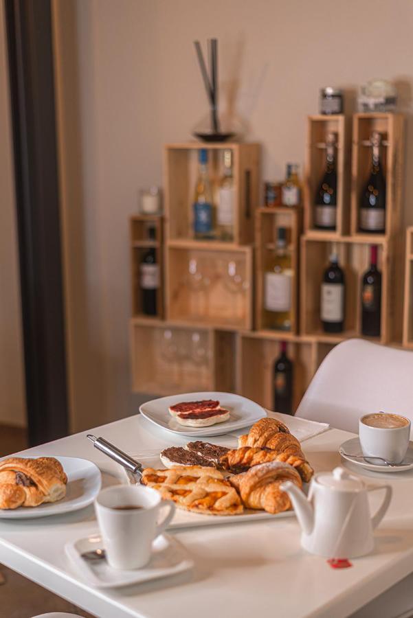 Il Giardino Sul Tetto B&B Guarene Zewnętrze zdjęcie